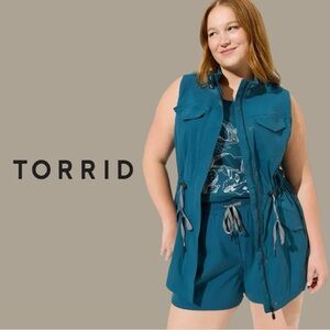 Torrid Happy Camper Utility Vest 3X Teal Plus Size Gorpcore Hiking Outdoor
